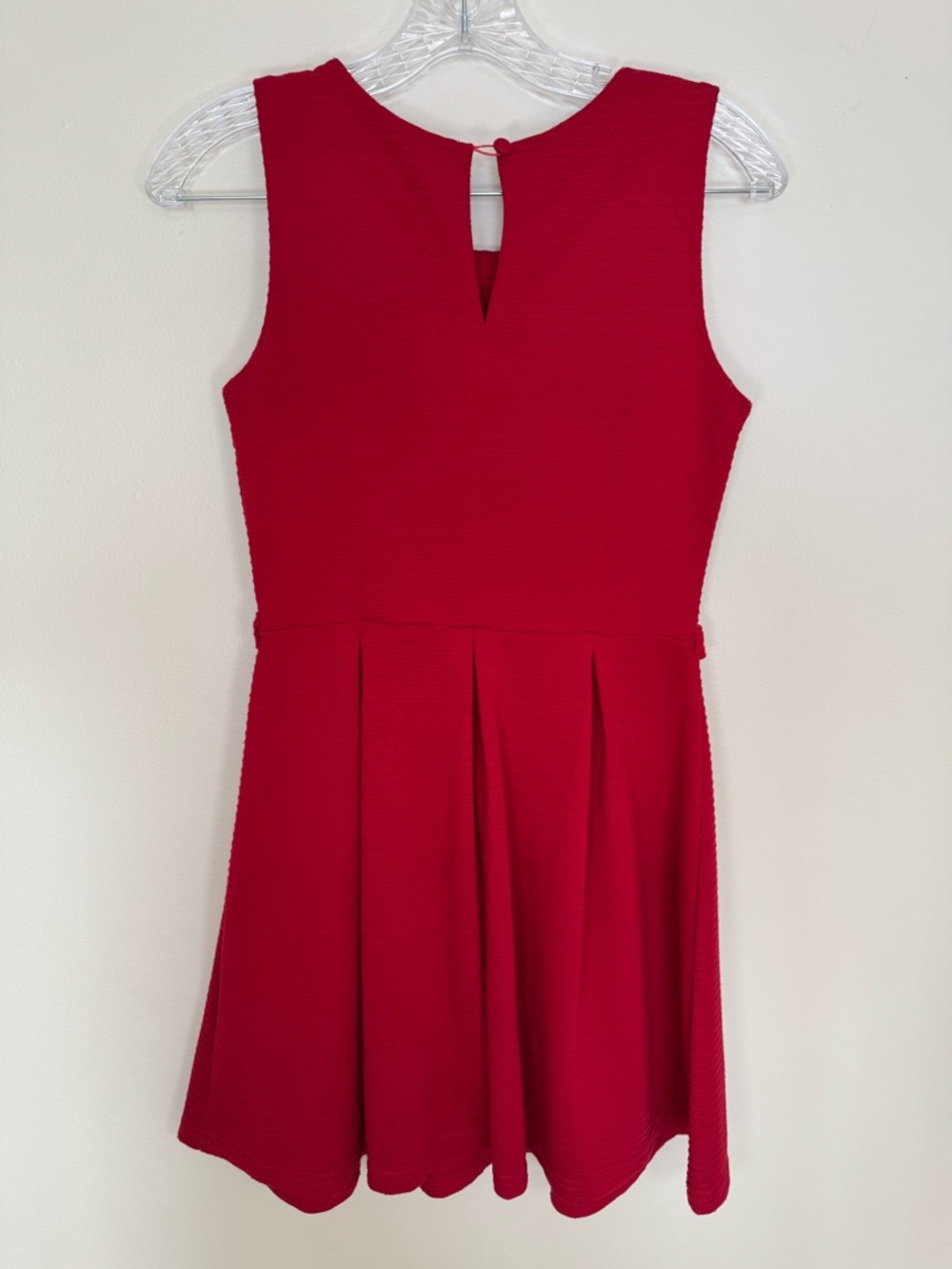 Forever 21 Red Ribbed Tank Top - Picture 2 of 8